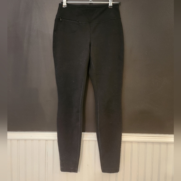 Duluth zipper pocket leggings - Picture 2 of 13